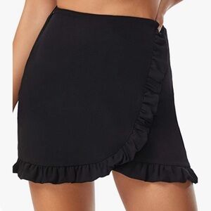 Ruffle Wrap Skort‎ Skirt. NWT. Size Medium